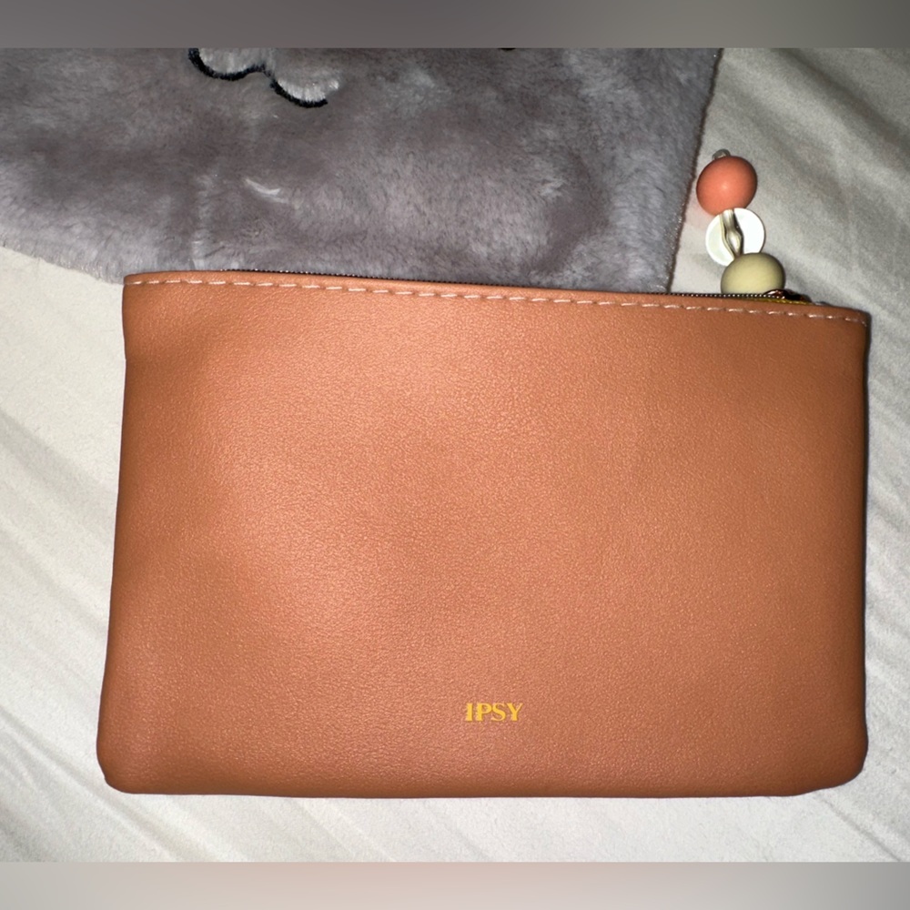 Small pouch bundle​‎ - Picture 3 of 7